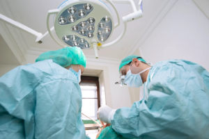 chirurgie-orale-dr-mouraret-1600 Intervention de chirurgie orale par le Dr Sylvain Mouraret.